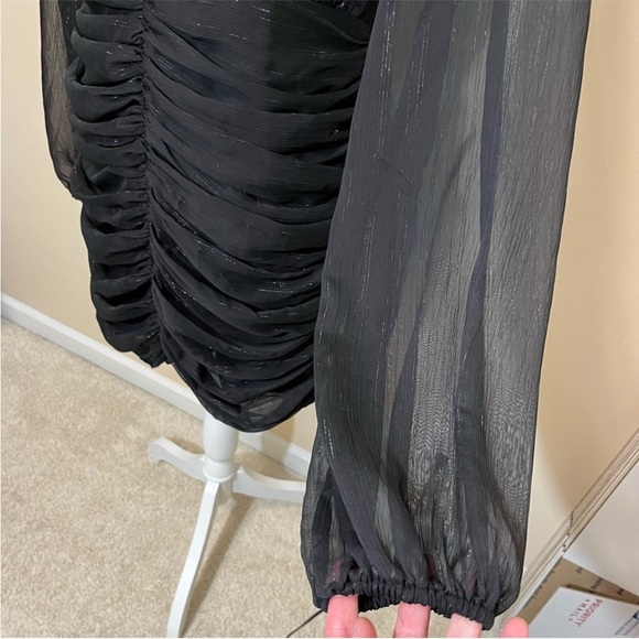 House of Harlow 1960 Black with Sparkle Thread Ruched Long Sleeve Dress - Picture 5 of 16